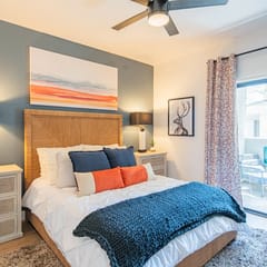 🛍️ Retail Oasis | Remodeled 2BR Suite & Heated Pool