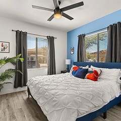Near ASU | 2 Kings | Gym + Pool | Work-Ready Stay