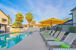 Paradise Valley Stay | Pool + Gym + Parking - Image 3
