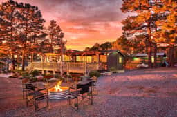 Sunny Escape Cabin • Firepit • Lakes Nearby