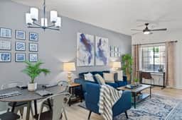 Walk to Golf | Near Entertainment Shopping &Dining