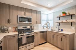 Summer Living | Top Floor, Walk to Everything