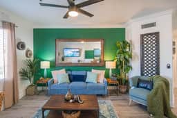 Sunny Getaway | ASU & Mill Ave | Hot Tub & Gym