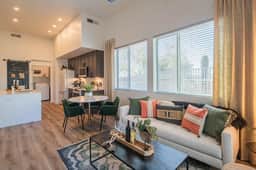 Walk to Kierland-Rooftop Deck-Heated Pool-Golf