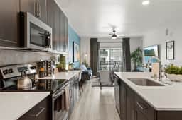 Relax & Play: Heated Pool, Outdoor Games, Close to Golf