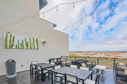 🎉Kierland Retreat | King Bed + Pool + Hot Tub - Image 5