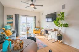 Near Lots of Golfing-Heated Pool-Hot Tub-Parking