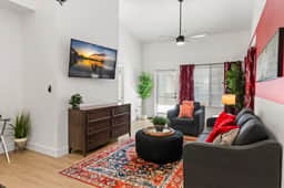 🌿 Serene TPC Gem | Dining & Shopping Nearby+Walkable - Image 5