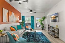🛍️ 2Min to Kierland | Heated pool | Hot Tub | Dining | Shopping - Image 2