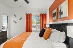 🛍️ Walk to Kierland | Heated pool | Hot Tub | Dining | Shopping - Image 4