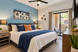 🏫Near ASU | 2 Kings | Gym + Pool | Work-Ready Stay - Image 4