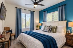 🌼Near ASU + Town Lake | 2 Kings | Pool + Hot Tub - Image 4
