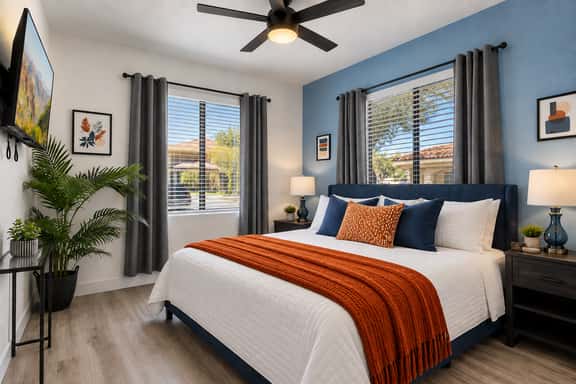 🏫Near ASU | 2 Kings | Gym + Pool | Work-Ready Stay - Image 1