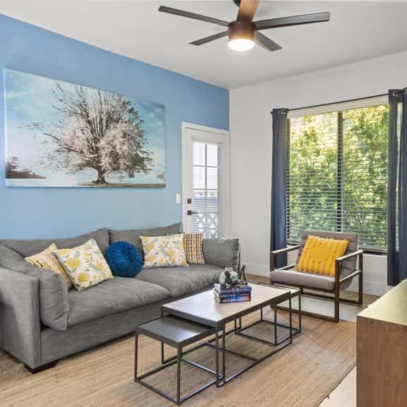 🍷 Walk to Kierland | Dining + Pool + Hot Tub | Near Westin - Image 1