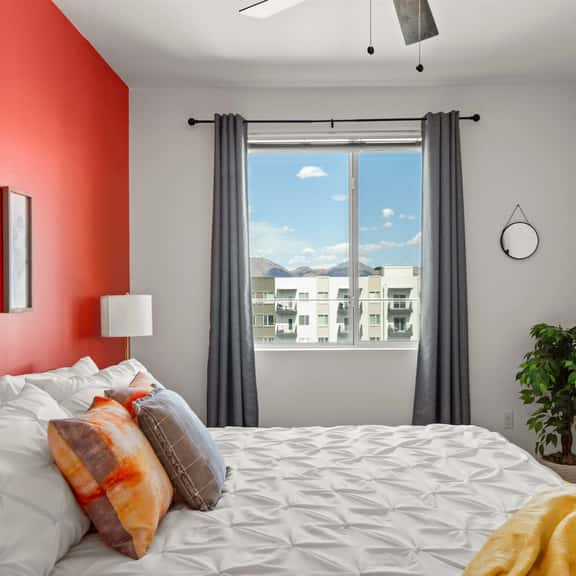 🏥Near Mayo | Rooftop Oasis, Pool, Hot Tub & Parking - Image 1