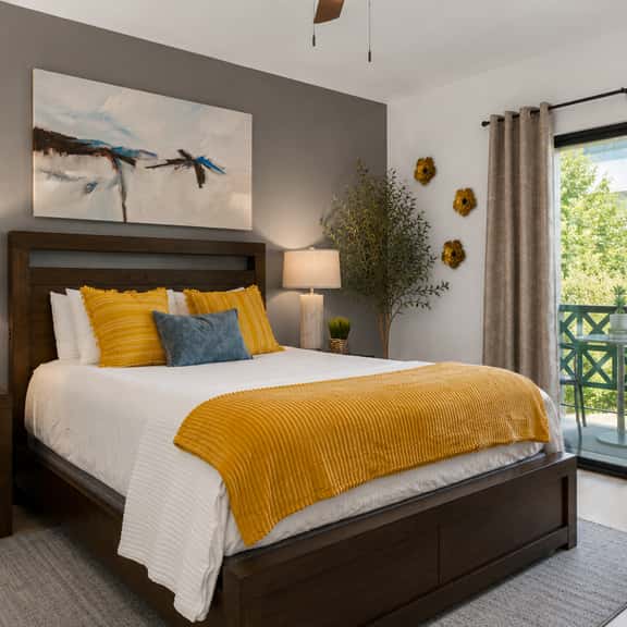 🏙️ Kierland Dining | Pool + Hot Tub + Gym | Shopping Dist - Image 1