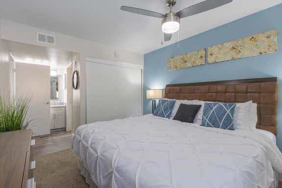 Paradise Valley Stay | Pool + Gym + Parking - Image 2