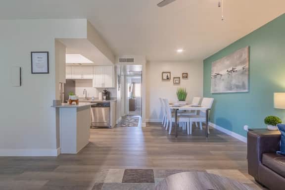 Paradise Valley Stay | Pool + Gym + Parking