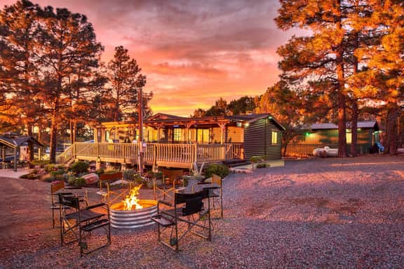 Sunny Escape Cabin • Firepit • Lakes Nearby