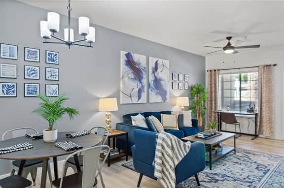 Walk to Golf | Near Entertainment Shopping &Dining