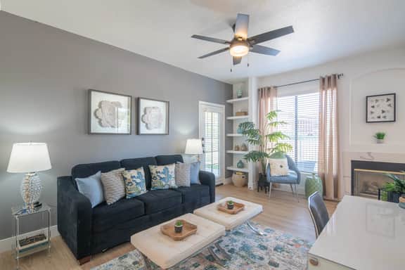 Sunny Base | Family Stay Near Downtown Eats