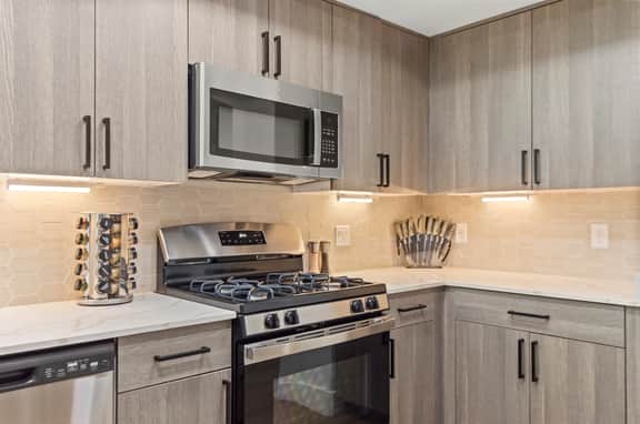 🍷 Foodie Hideaway | Remodeled 1BR Suite Near Westin