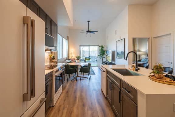Walk to Kierland | Heated Pool, Golf & Rooftop Views - Image 4