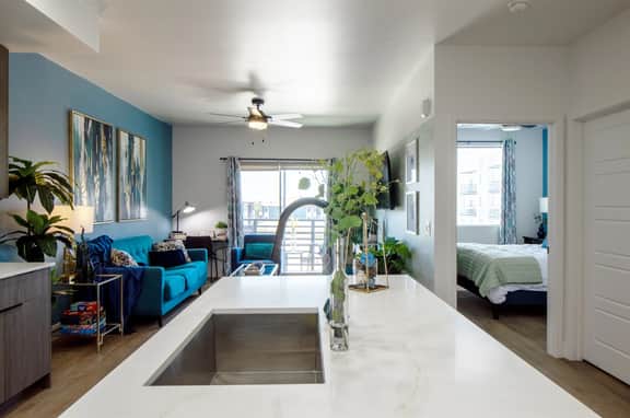 Rooftop Sunsets·King Bed-Heated Pool-Near Golf