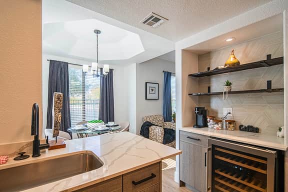 ⛳ Executive Golfside Remodeled Side by Side Suites