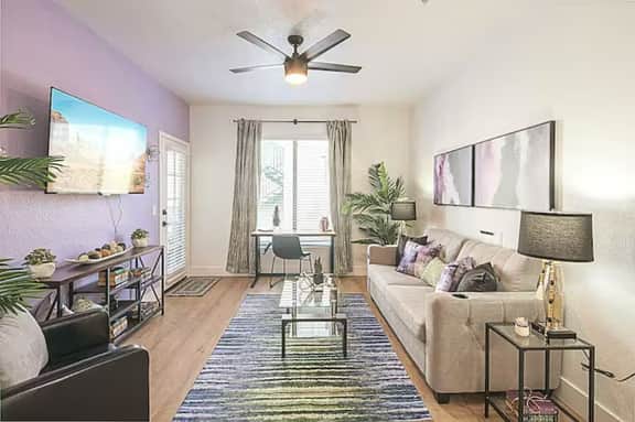 🌄 Poolside Lounge | King Bed | Walkable to Kierland - Image 5