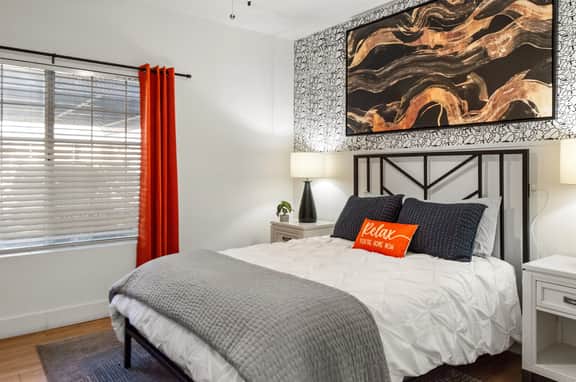 🏎️ Luxury Suite | Close to TPC | Near Barrett-Jackson ⭐