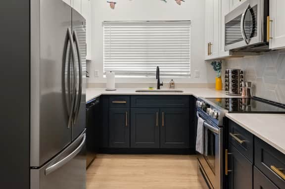 ⚾ Tennis | Heated Pool | Hot Tub | Golf | Luxury 2BR - Image 2