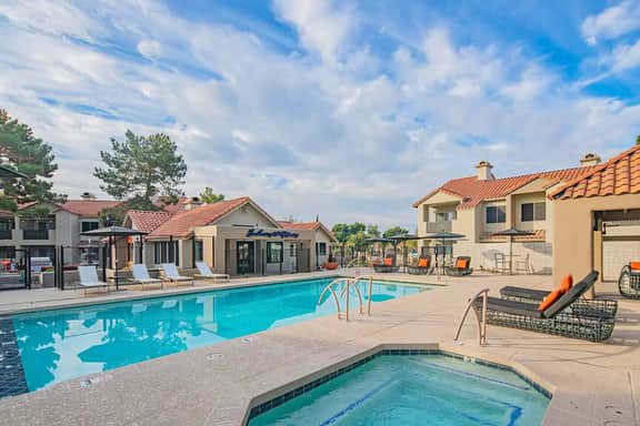 💻 Top Floor Remodeled | Free Parking | Direct WiFi