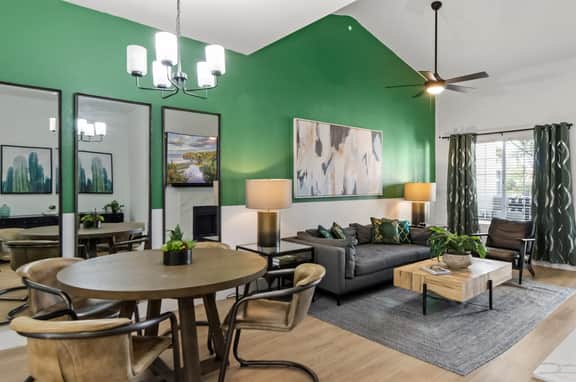 💻 Top Floor Remodeled | Free Parking | Direct WiFi