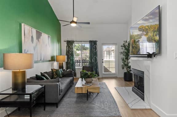 💖 TPC Top Floor Remodeled | Dining + Shopping Nearby - Image 4