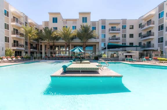 Near Mayo | Rooftop Deck, Heated Pool, Hot Tub & Parking
