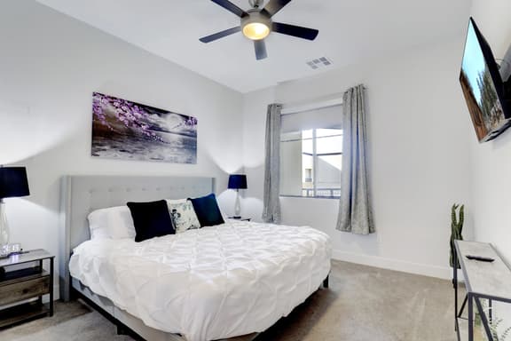 Summer Stay • Patio • Pool View • Kierland Walk