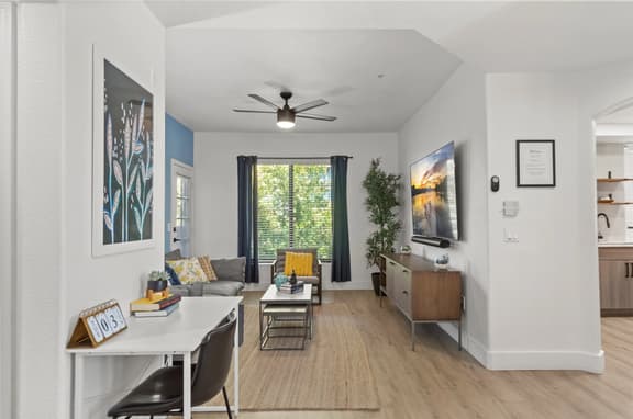 🌅Near Westin | Top Floor | Work-Ready w/ Hot Tub & Parking
