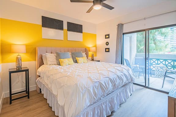 🧘 Walk to Kierland | 2 Kings | Pool + Hot Tub+Parking - Image 1