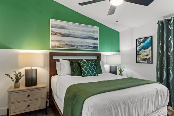 💻 Top Floor Remodeled | Free Parking | Direct WiFi