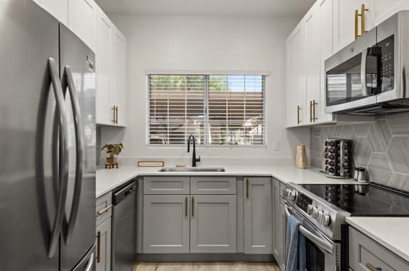 🛍️ Spring Training Oasis | King Bed Near Kierland