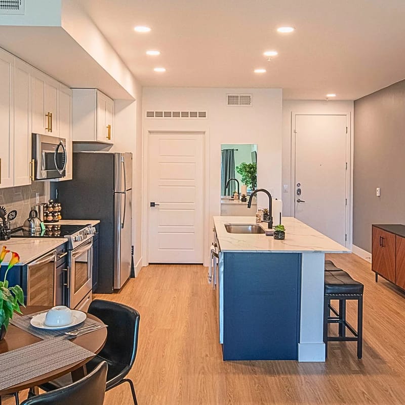 Near Mayo | Rooftop Deck, Heated Pool, Hot Tub & Parking